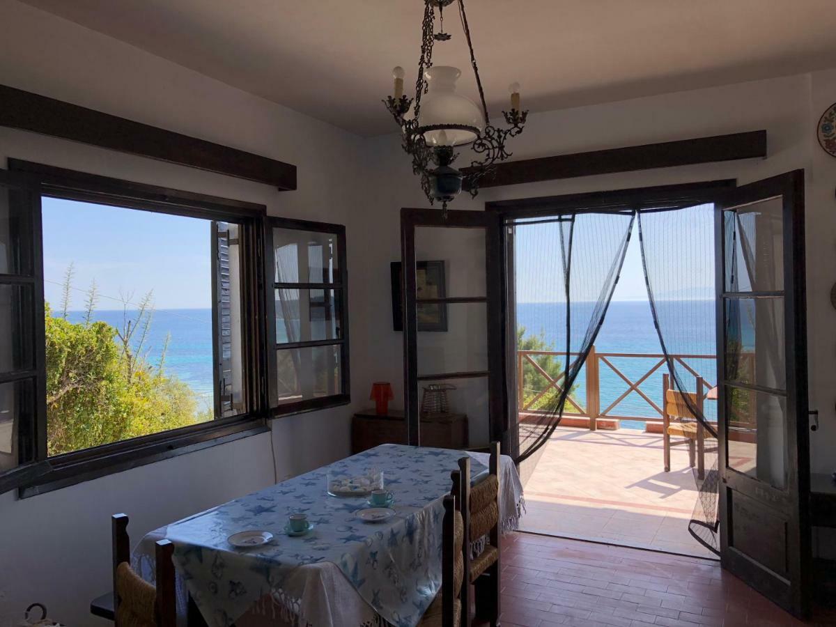Vila Unique Sea View House Kalandra Exteriér fotografie